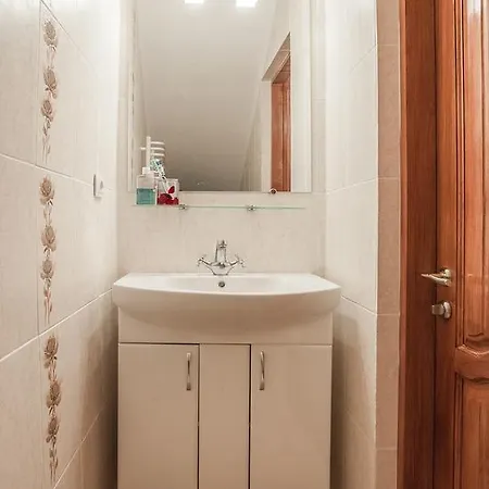 On Zhukovskogo Odessza