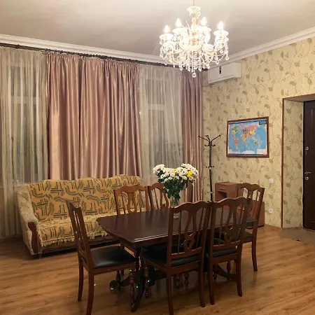 On Zhukovskogo * Οδησσός